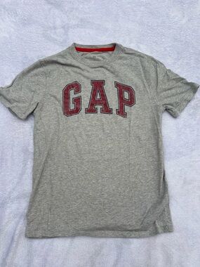 GAP Heather Gray Tee with Red Logo